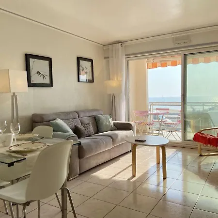 T2 Traversant Face A La Avec Terrasse Et Garage A Pornichet, Proche Casino - Fr-1-245-180 Apartment