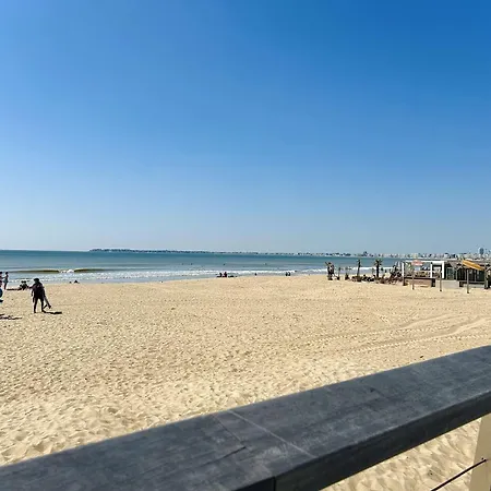 T2 Traversant Face A La Avec Terrasse Et Garage A Pornichet, Proche Casino - Fr-1-245-180 Apartment *