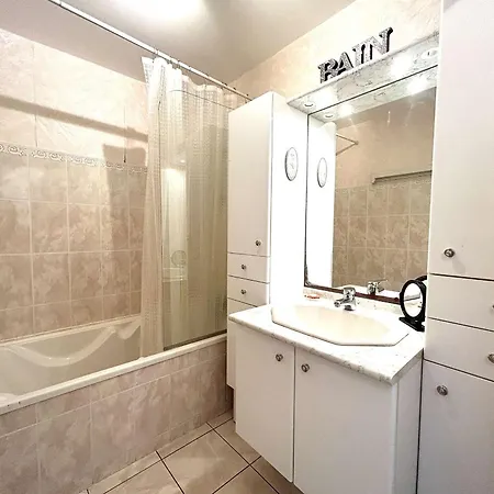 Appartamento T2 Traversant Face A La Avec Terrasse Et Garage A Pornichet, Proche Casino - Fr-1-245-180 *