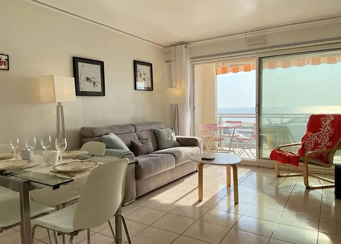 T2 Traversant Face A La Avec Terrasse Et Garage A Pornichet, Proche Casino - Fr-1-245-180 Apartment