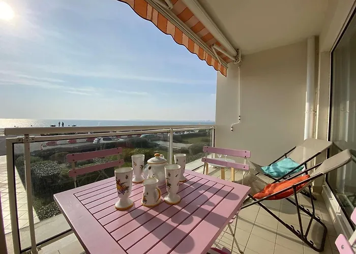 T2 Traversant Face A La Avec Terrasse Et Garage A Pornichet, Proche Casino - Fr-1-245-180 Pornichet