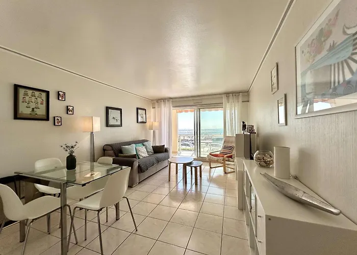 Apartment T2 Traversant Face A La Avec Terrasse Et Garage A Pornichet, Proche Casino - Fr-1-245-180 Pornichet