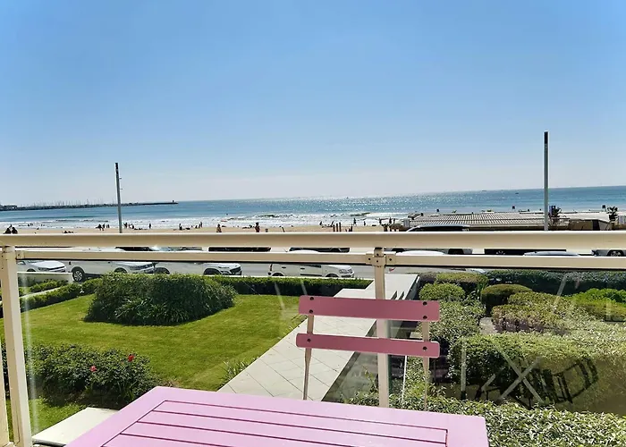 T2 Traversant Face A La Avec Terrasse Et Garage A Pornichet, Proche Casino - Fr-1-245-180 *